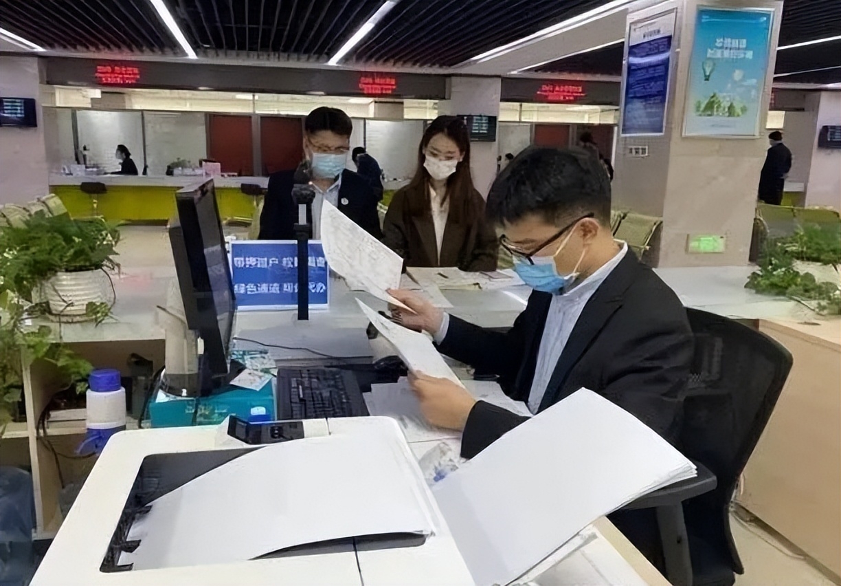 贷款抵押车拍卖能过户吗