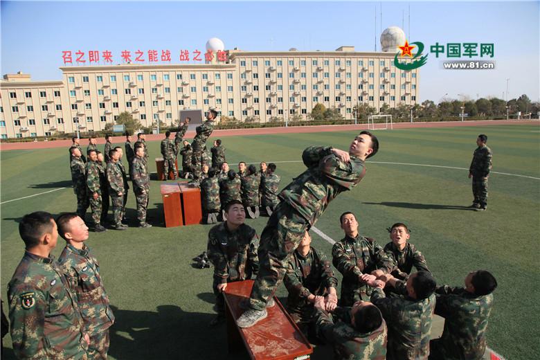 火箭军成立时间