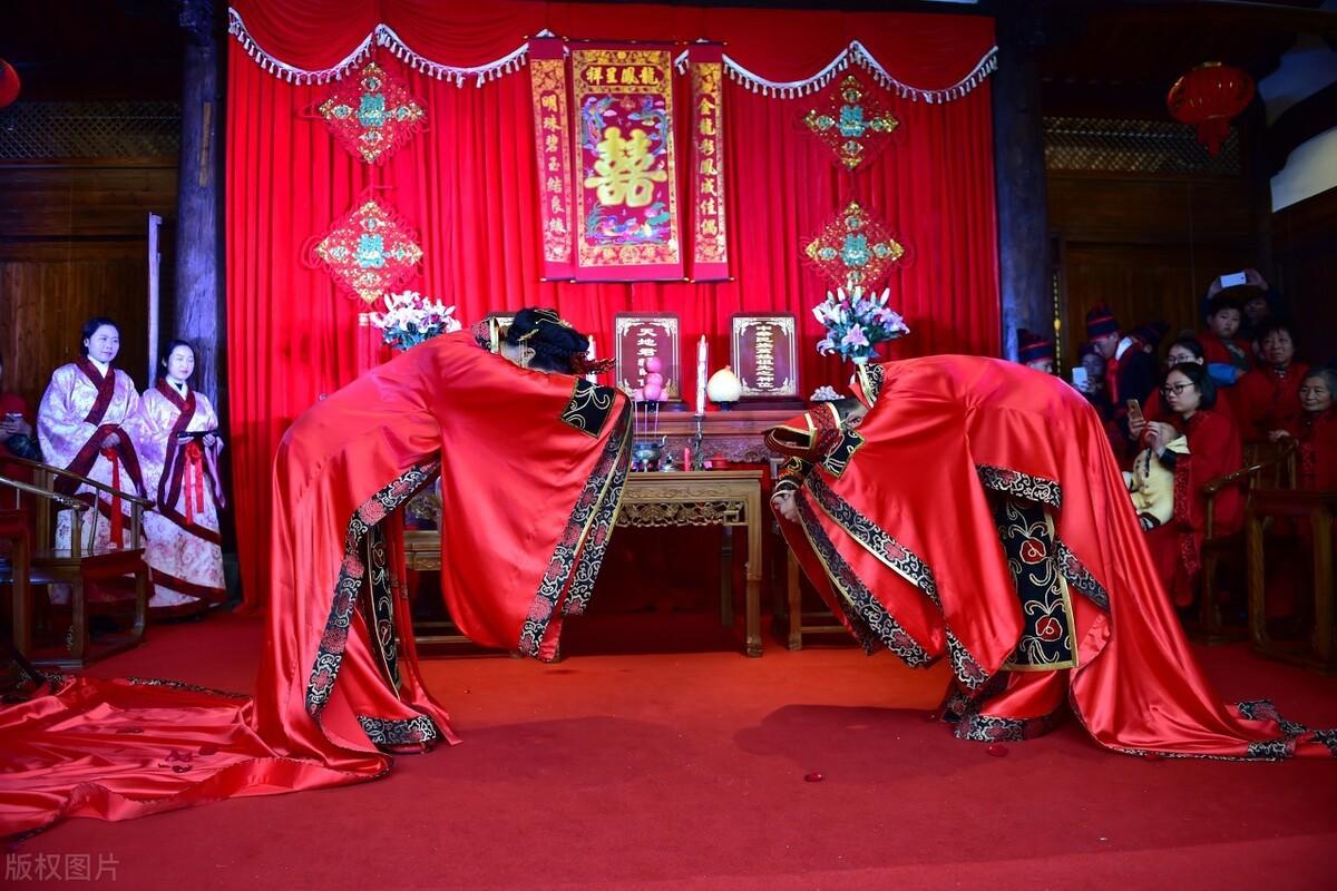孤女是什么意思
